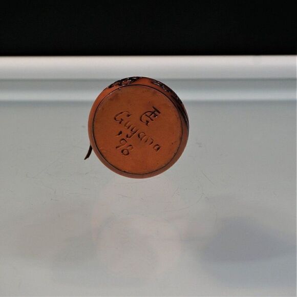 Guyana Caribbean Decorative Pottery Vintage 1998 Artist Signed Earth Tone 4.5 In - Picture 6 of 7